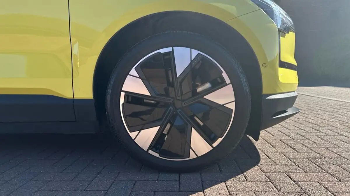 2024-volvo-ex30-e-twin-ultra-big-15