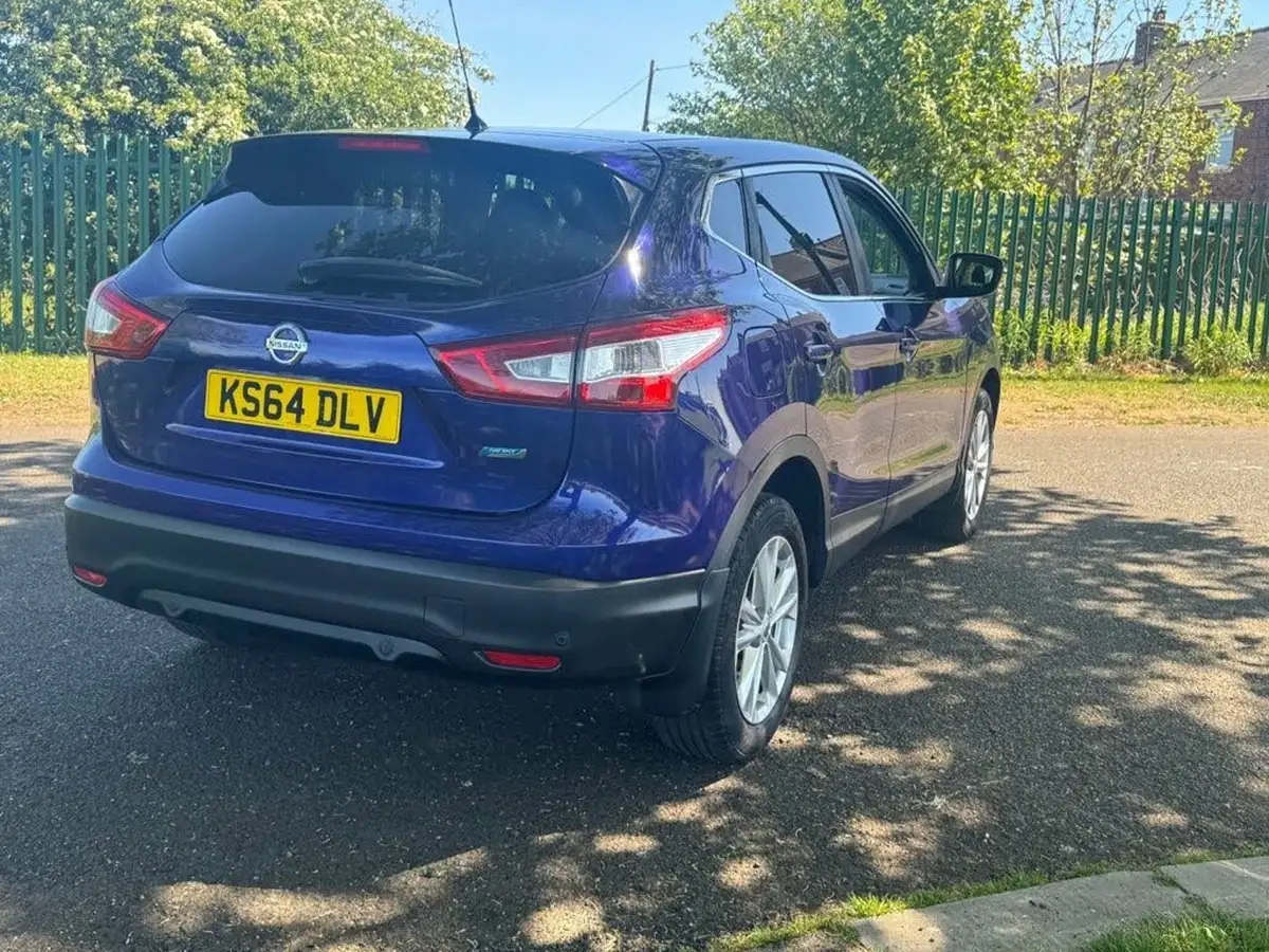 2015-nissan-qashqai-15dci-acenta-premium-big-8