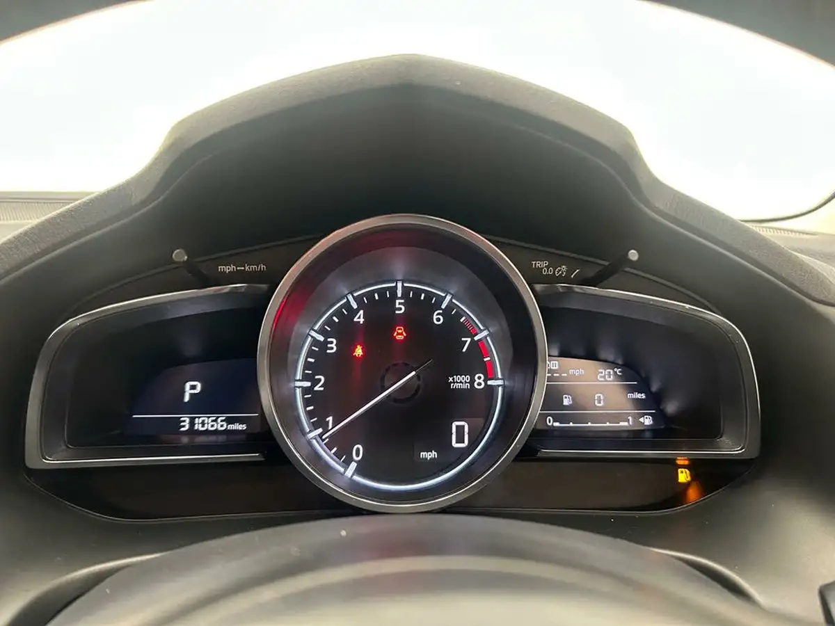 2017-mazda-mazda3-20-sport-nav-120ps-hatchback-5d-auto-big-13