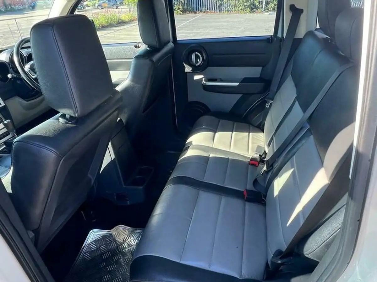 2009-dodge-nitro-28td-sxt-auto-big-26