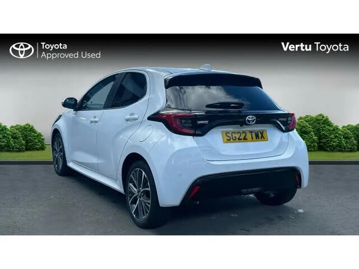 2022-toyota-yaris-15-vvt-i-excel-big-3