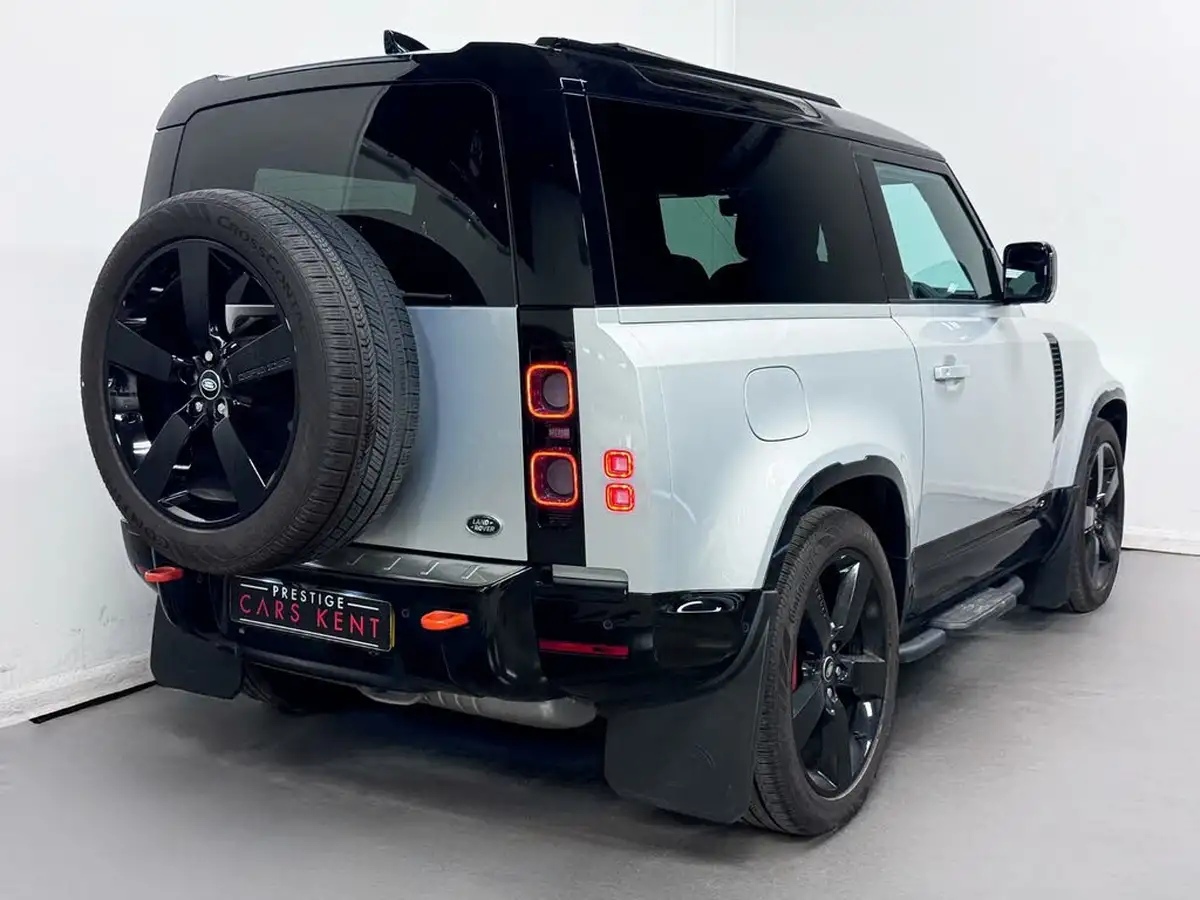 2023-land-rover-90-defender-30-d300-x-big-8
