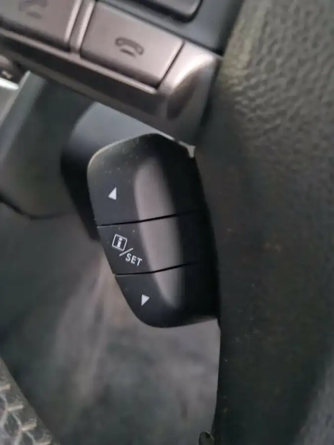 2015-subaru-xv-20d-se-big-19