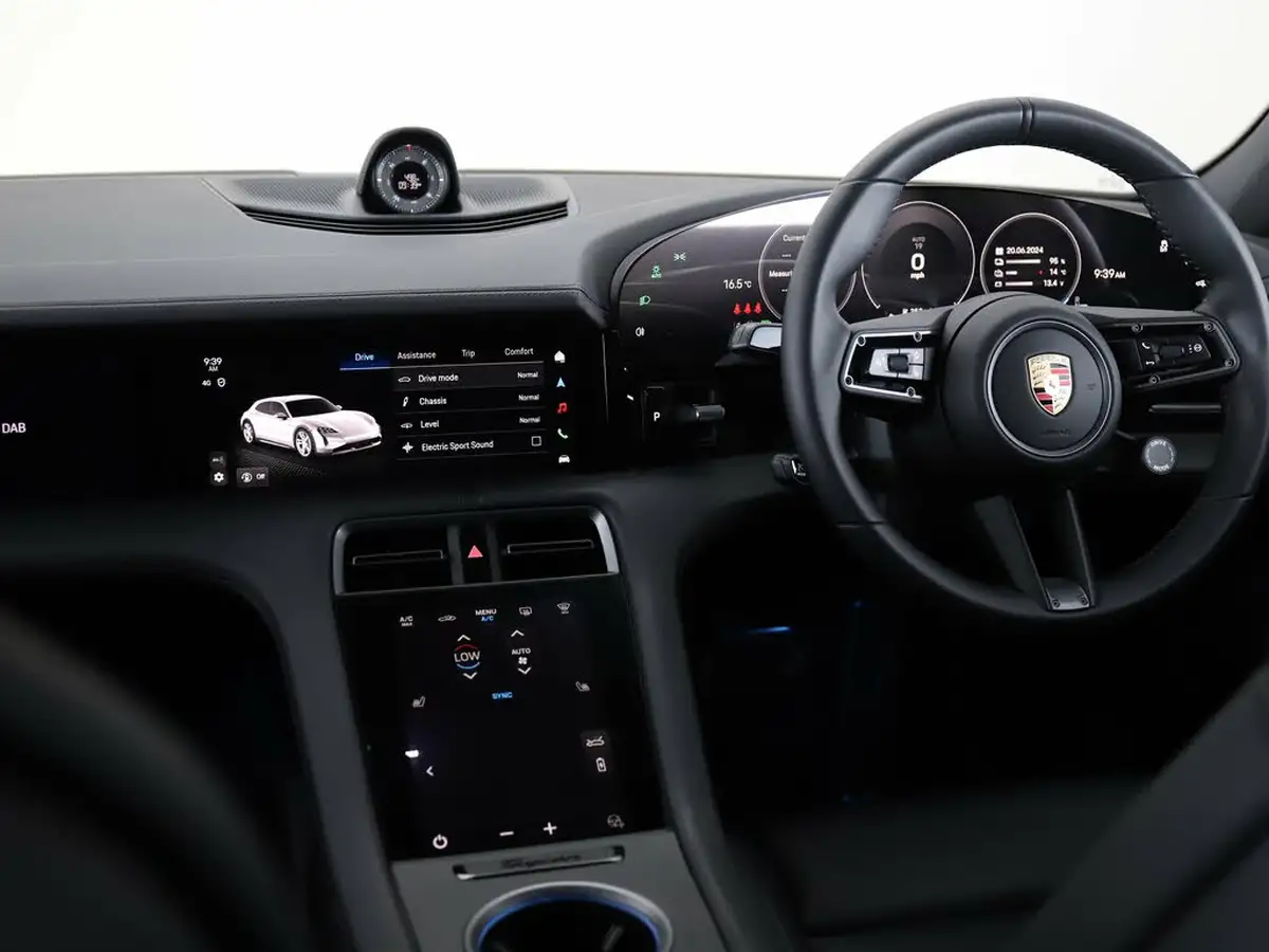 2025-porsche-taycan-e-4-cross-turismo-435ps-big-9