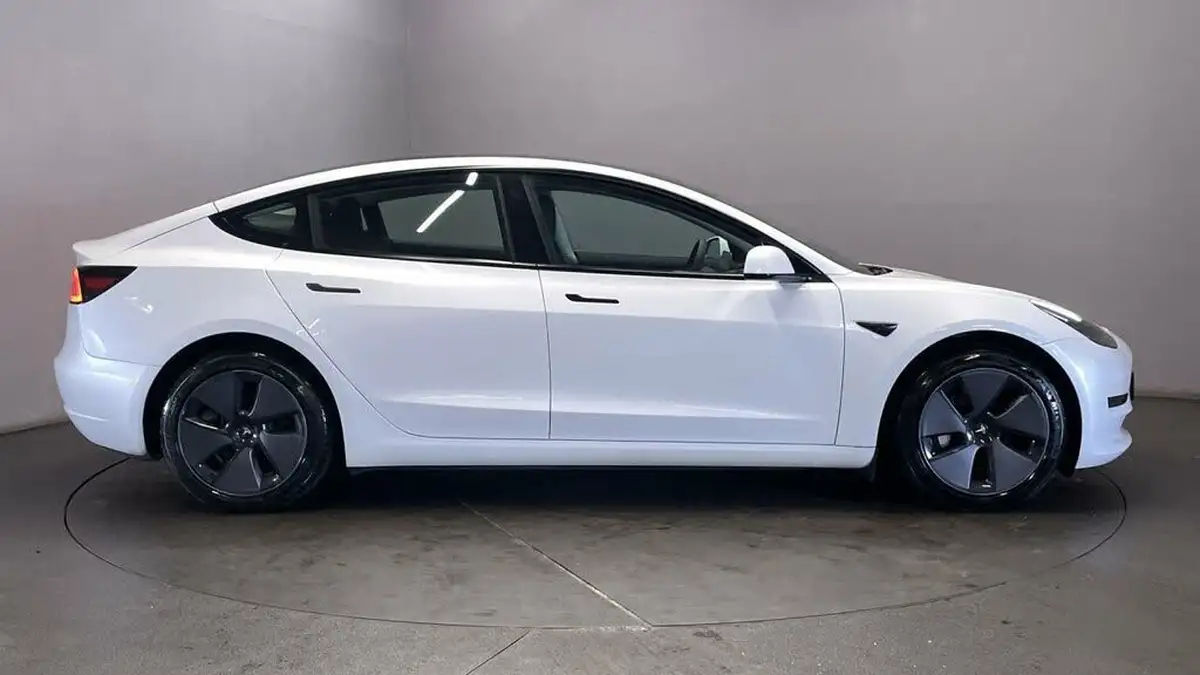 2023-tesla-model-3-e-rwd-241bhp-big-8