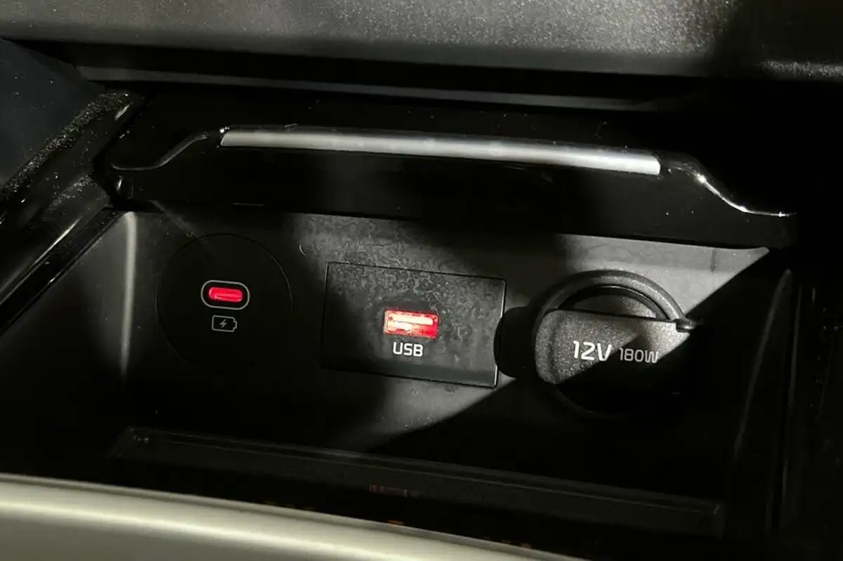 2023-kia-xceed-15-t-gdi-3-158bhp-big-38