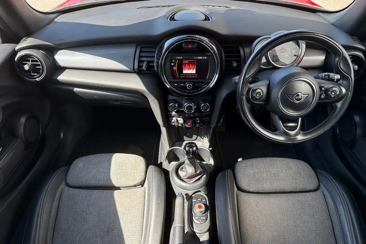 2018-mini-cooper-15-cooper-series-ii-ss-hatchback-3d-big-37