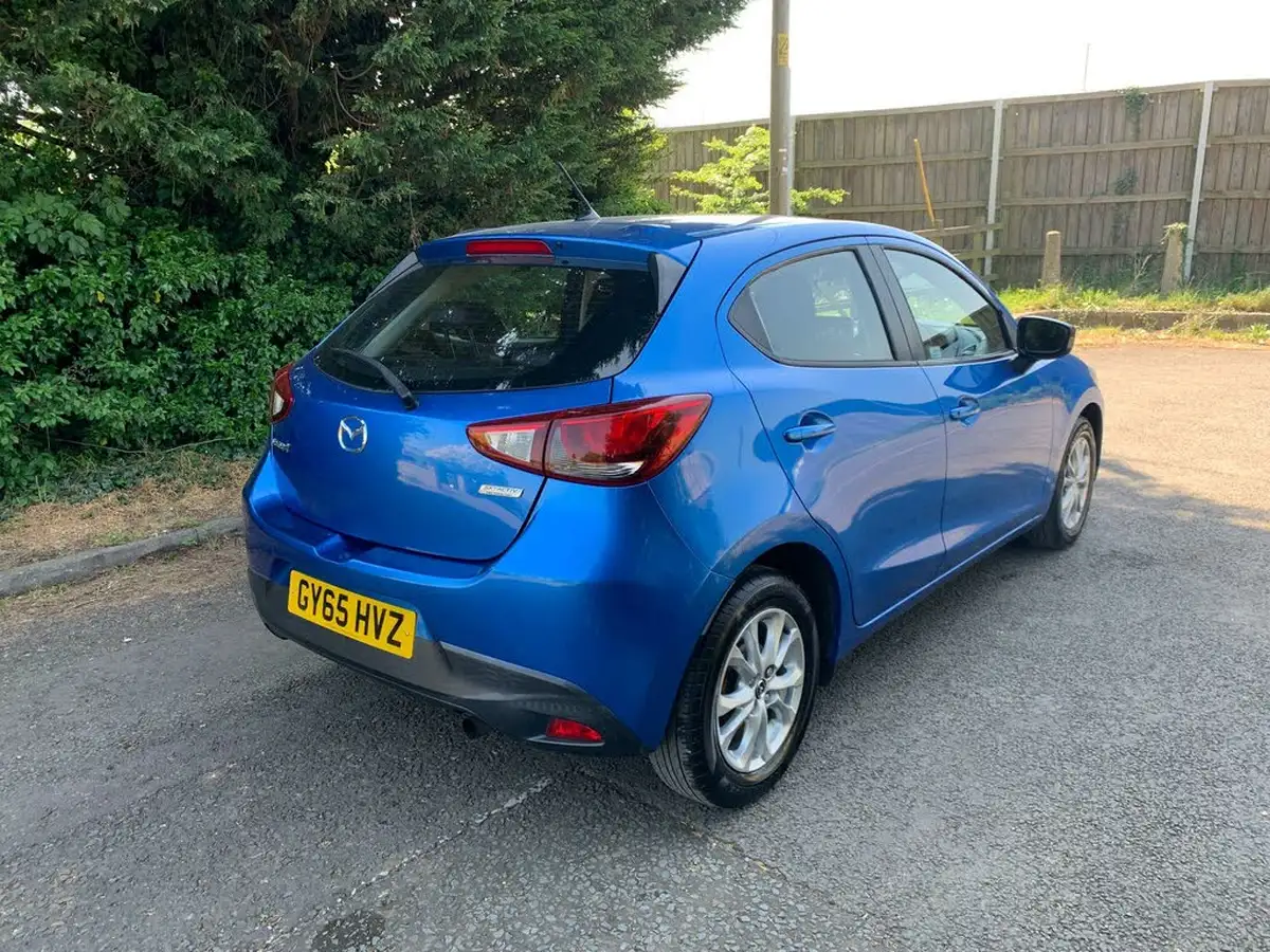 2015-mazda-mazda2-15-se-l-90ps-big-5
