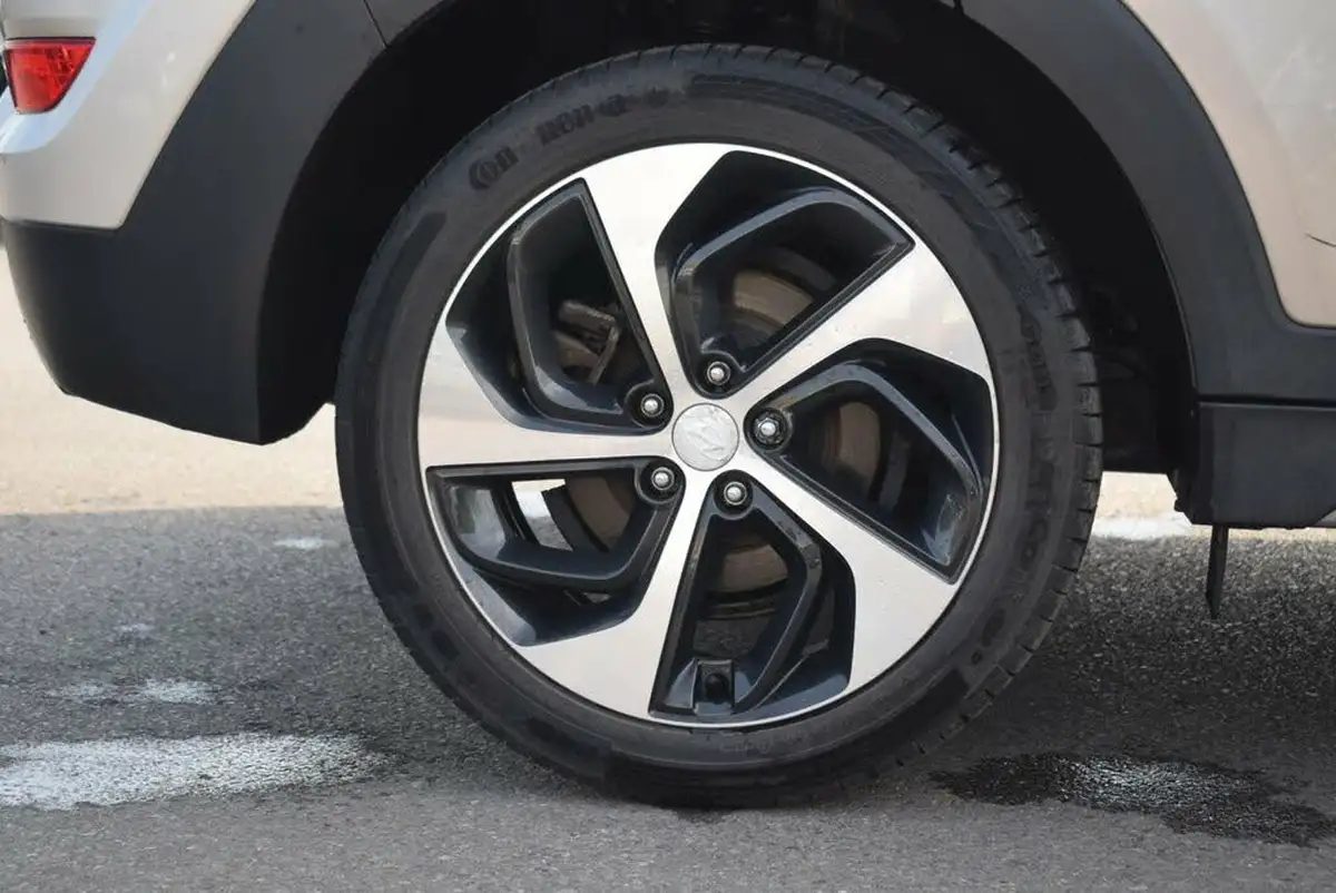 2018-hyundai-tucson-16-t-gdi-sport-edition-dct-big-17
