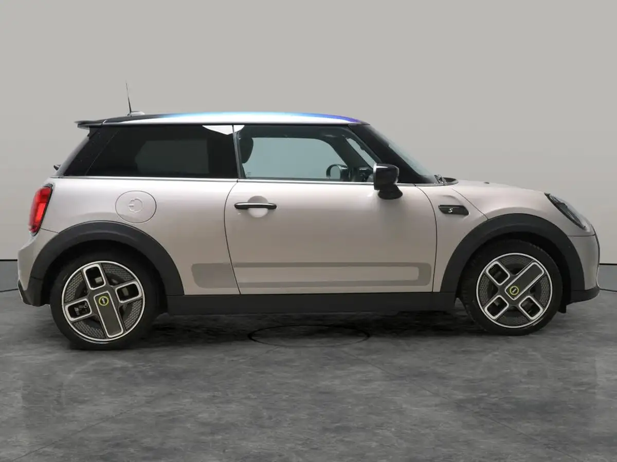 2022-mini-cooper-e-cooper-s-collection-edition-big-12