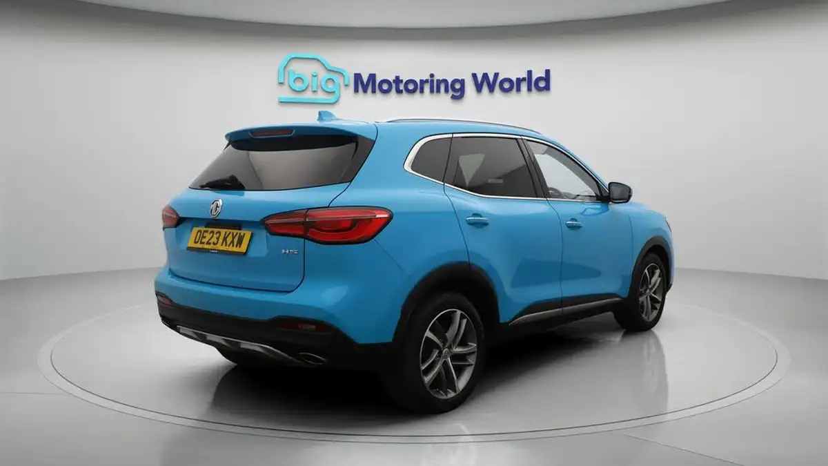 2023-mg-hs-15t-gdi-exclusive-162ps-dct-big-7