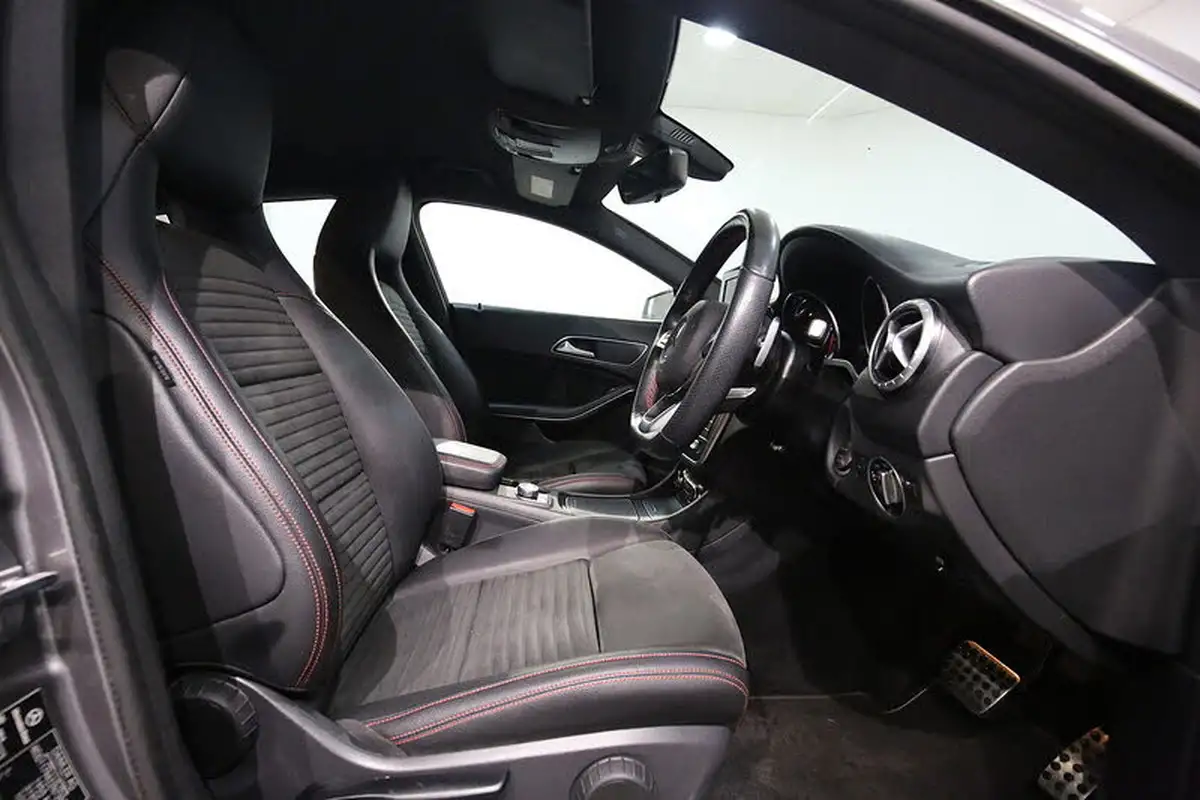 2018-mercedes-benz-cla-16-cla-180-amg-line-edition-shooting-brake-5d-7g-dct-big-22