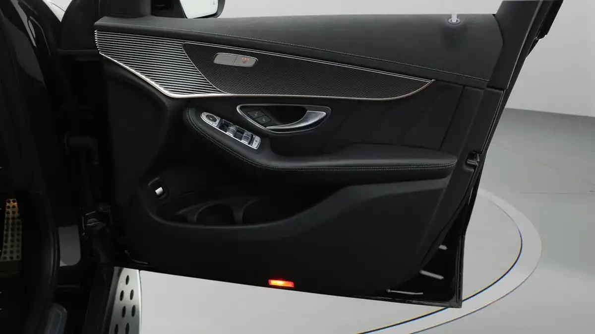 2022-mercedes-benz-eqc-e-eqc-400-amg-line-big-14