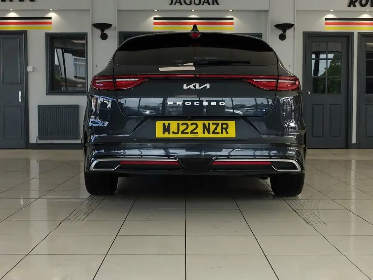 2022-kia-pro-ceed-15-t-gdi-gt-line-big-6