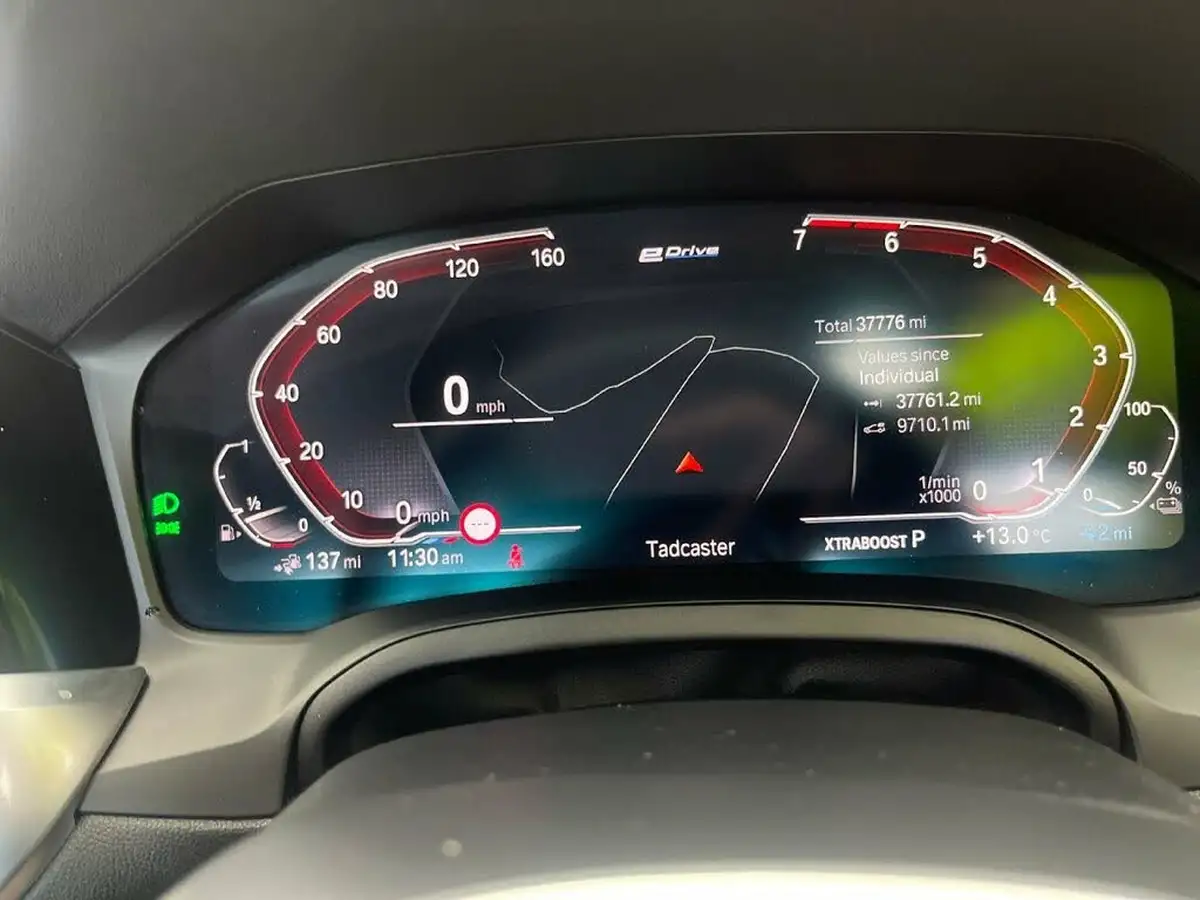 2020-bmw-3-series-20-330e-m-sport-saloon-4d-big-9