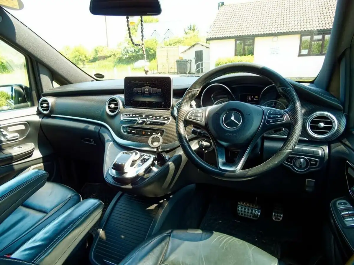 2019-mercedes-benz-v-class-21d-v250d-extra-long-amg-line-big-33