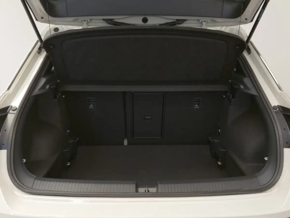 2024-volkswagen-t-roc-15-tsi-r-line-hatchback-5d-dsg-big-7