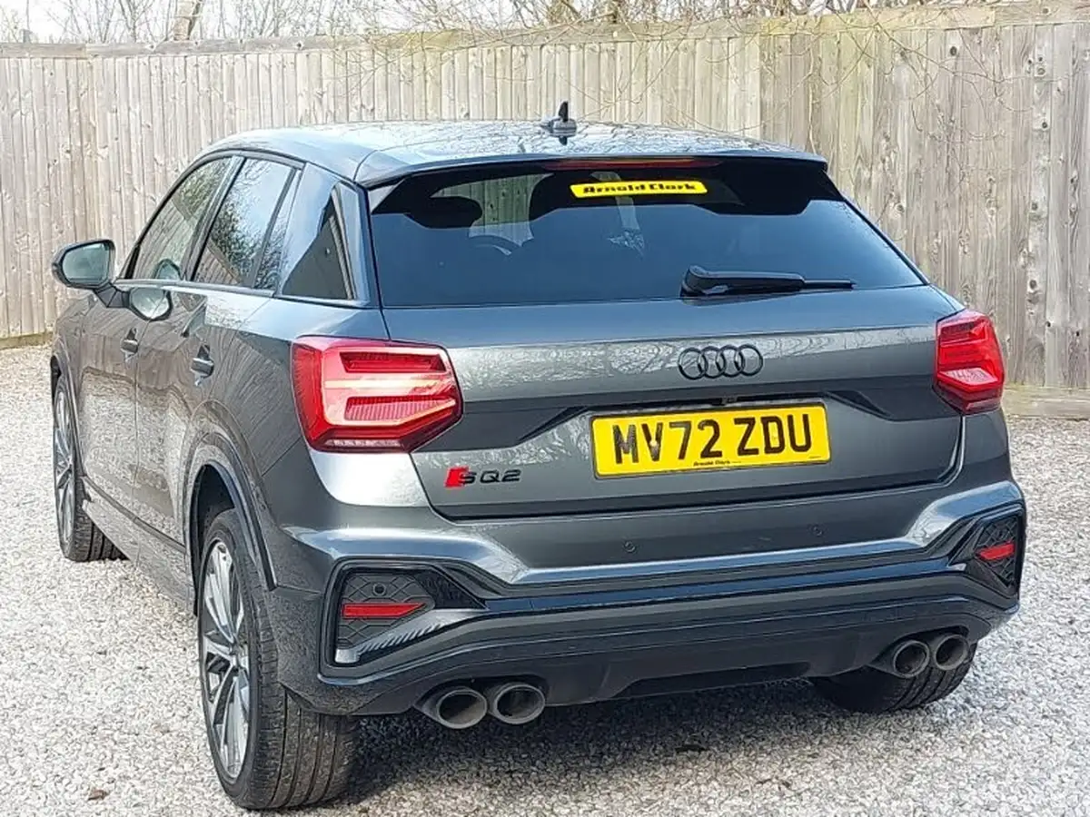 2022-audi-sq2-20-tfsi-black-edition-big-1