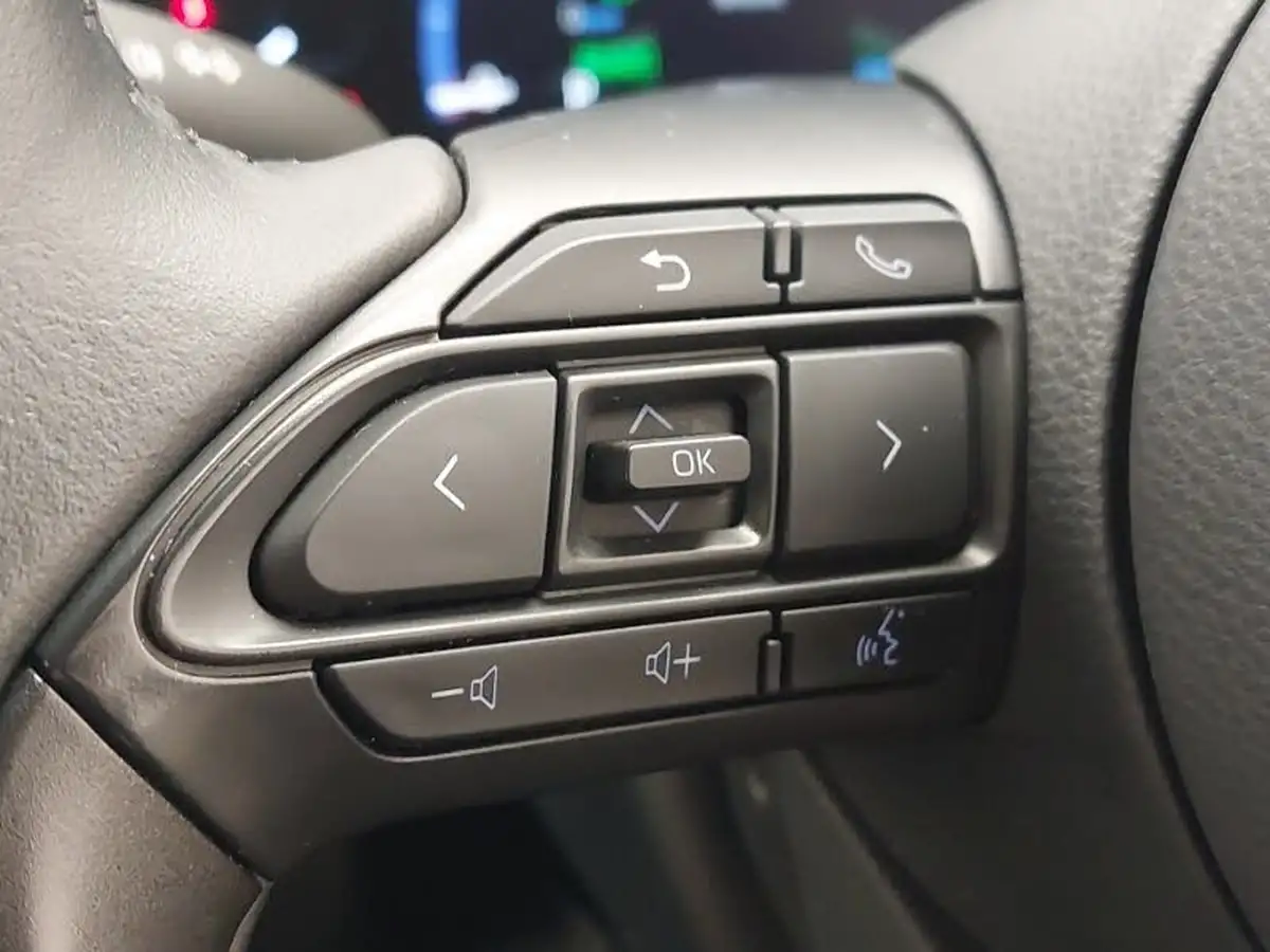 2022-toyota-yaris-cross-15-vvt-i-excel-awd-i-big-17