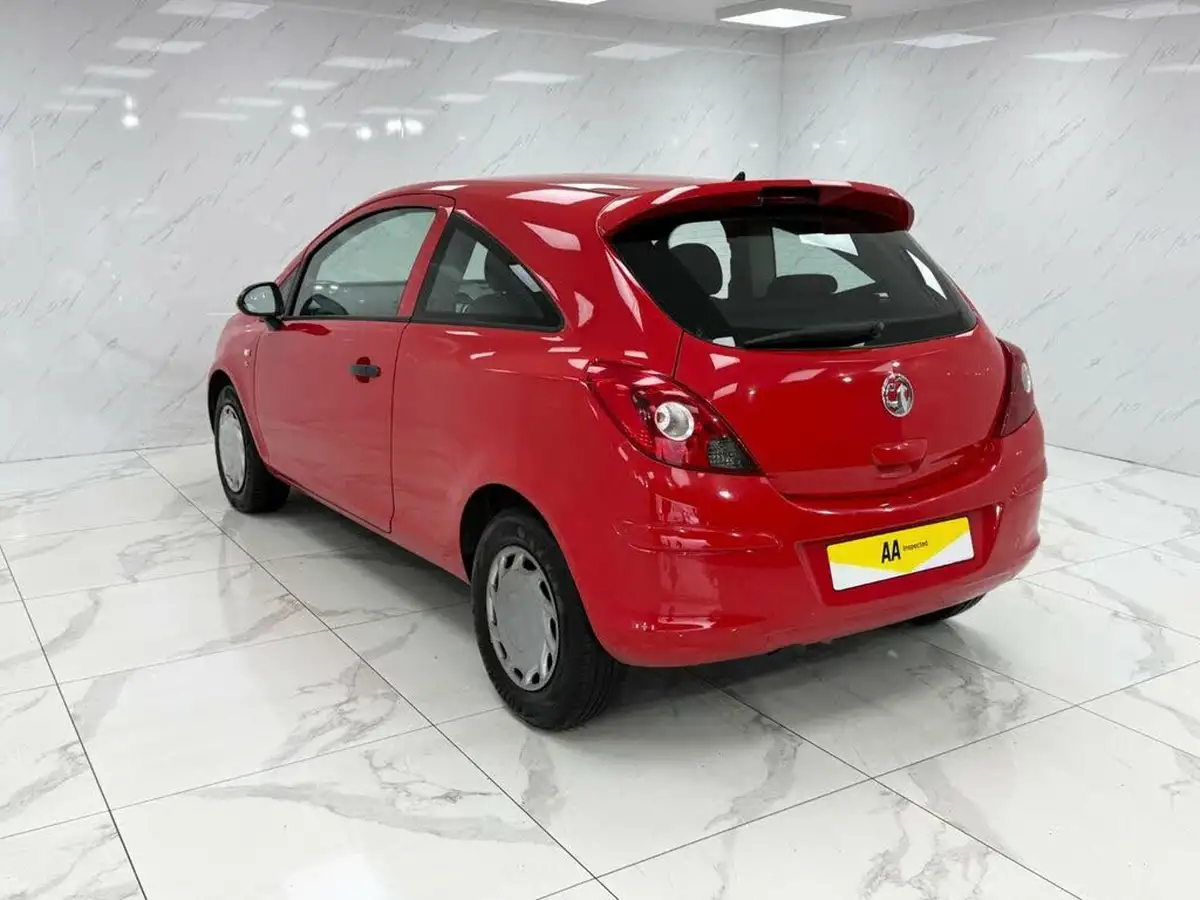 2011-vauxhall-corsa-10-s-ac-3d-big-7