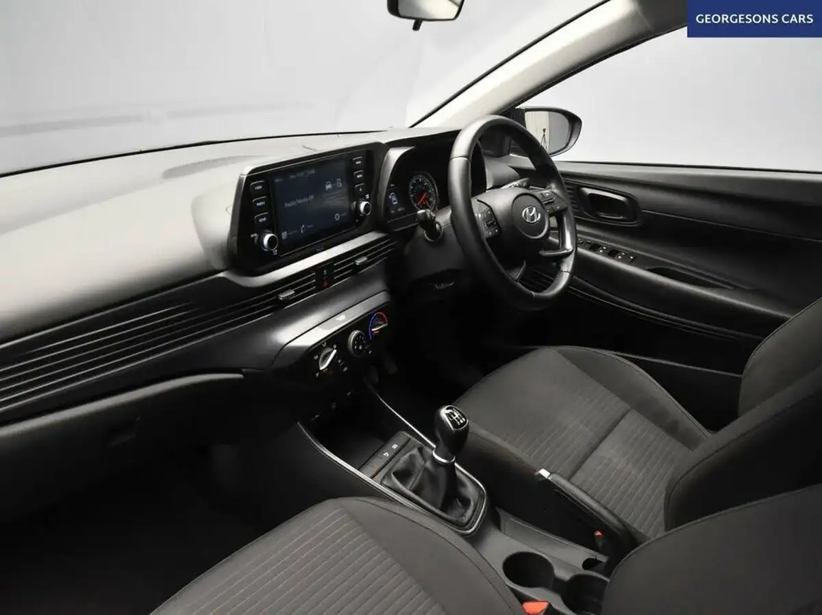 2021-hyundai-i20-10-t-gdi-element-big-9