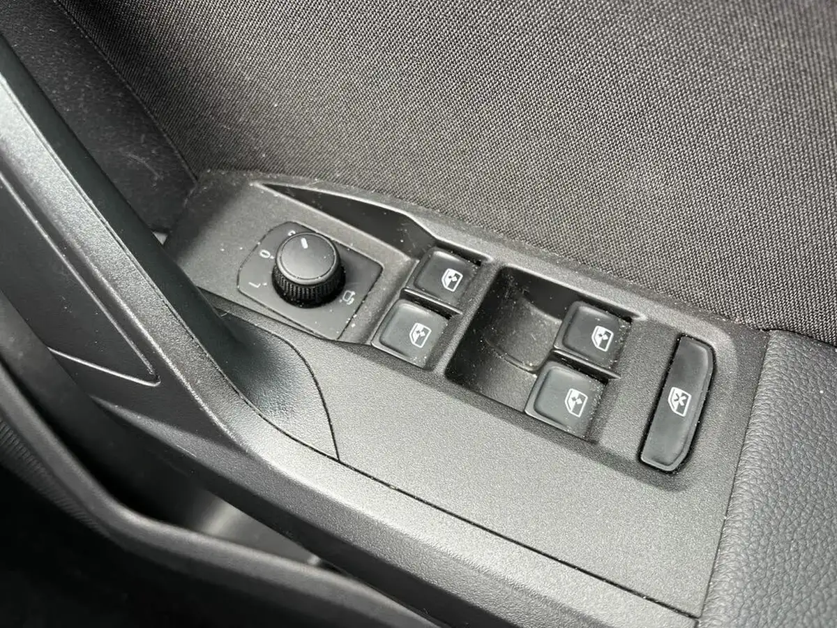 2022-seat-arona-10-tsi-fr-big-31
