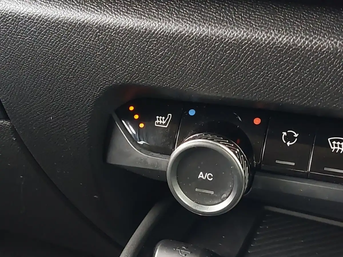 2022-lexus-ux-250h-20-f-sport-premium-plus-pack-big-14