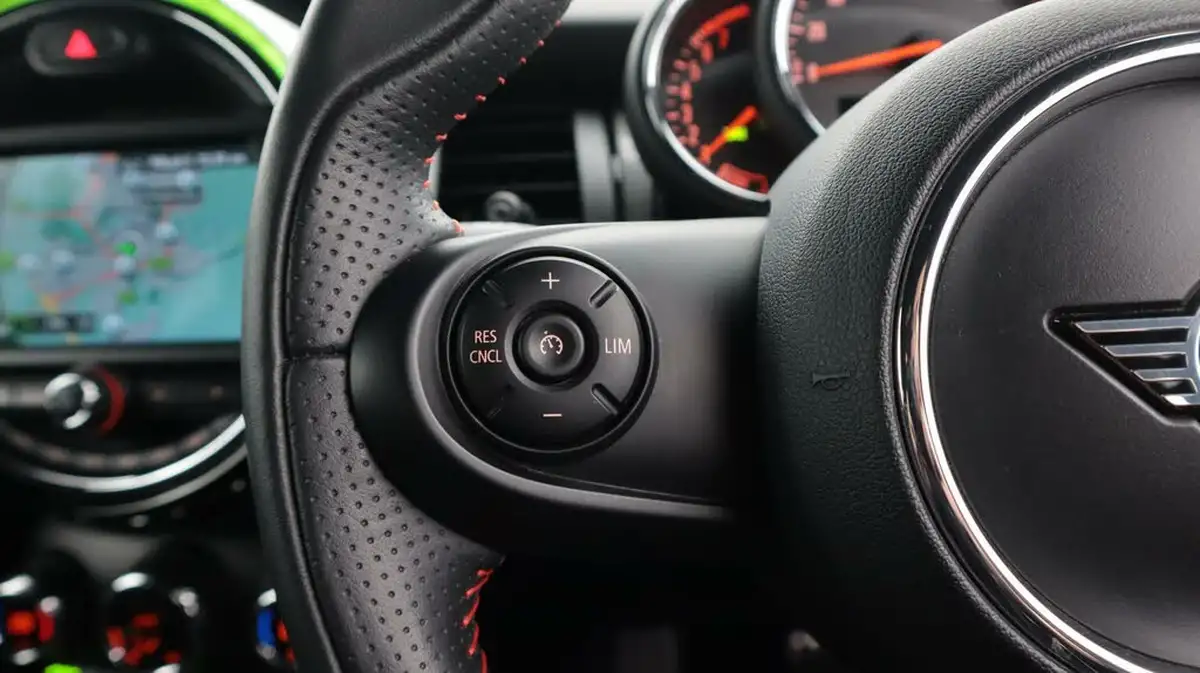 2019-mini-cooper-15-cooper-sport-hatchback-5d-auto-big-24