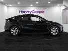 2022-tesla-model-y-e-long-range-small-4