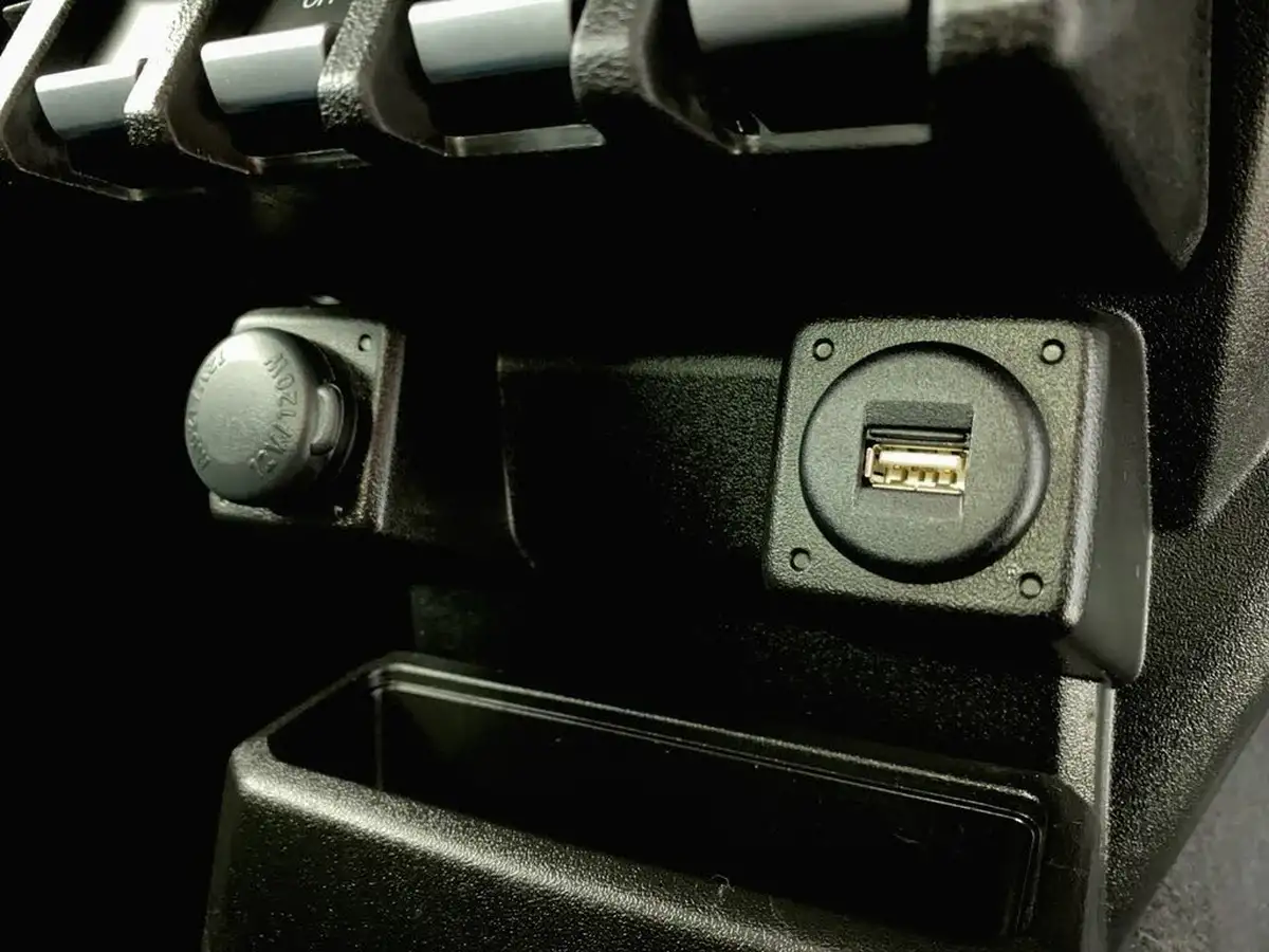 2021-suzuki-jimny-15-light-commercial-allgrip-big-32