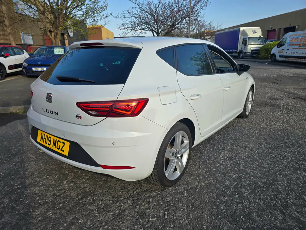 2019-seat-leon-15-tsi-evo-fr-black-edition-150ps-hatchback-big-33