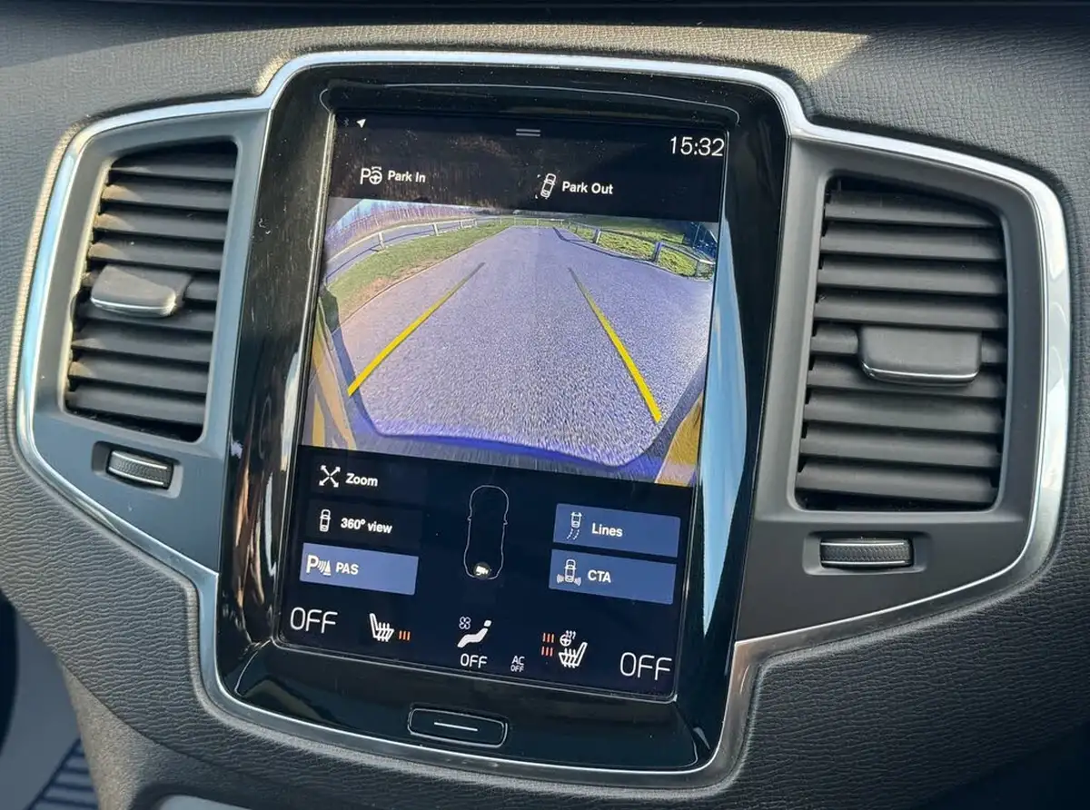 2017-volvo-xc90-20-t8-momentum-momentum-hybrid-auto-big-12