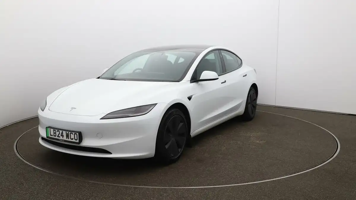 2024-tesla-model-3-e-rwd-big-28