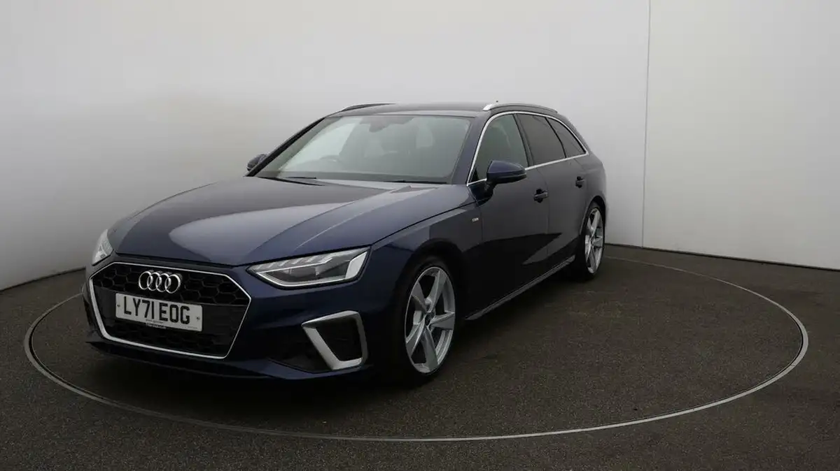2022-audi-a4-avant-20-35-tfsi-s-line-tronic-big-31