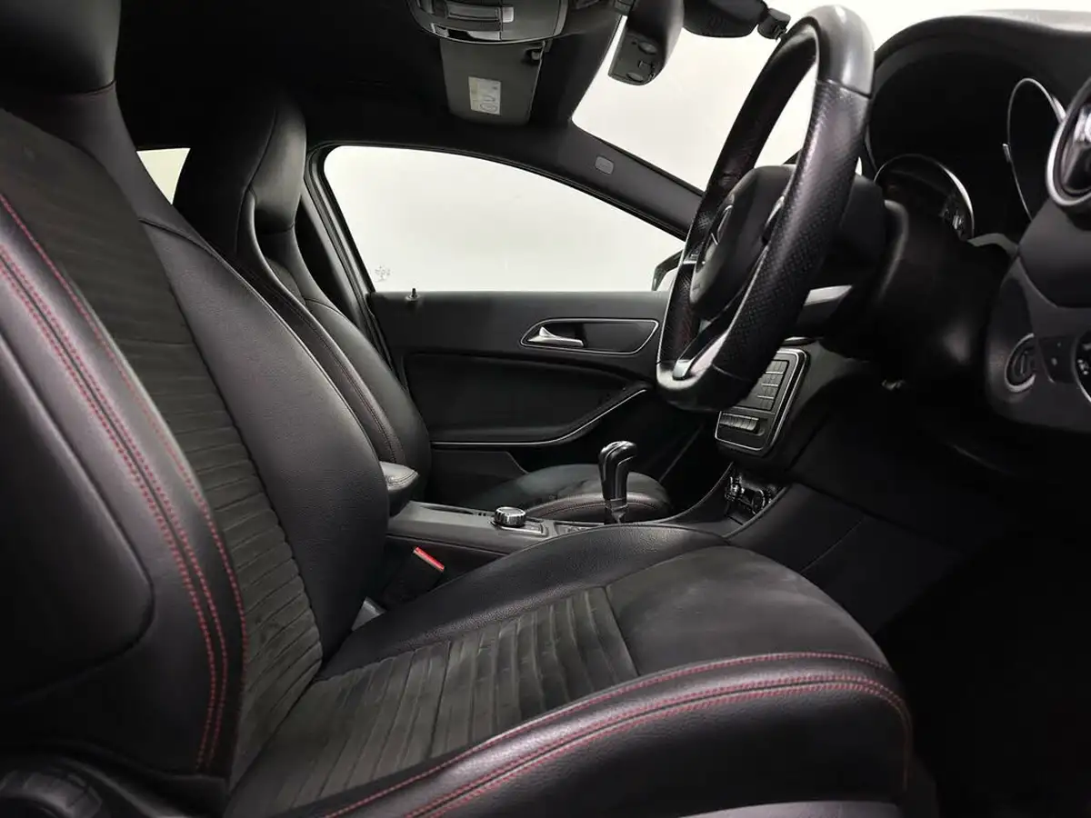 2015-mercedes-benz-gla-class-21d-gla-200d-amg-line-ss-big-28
