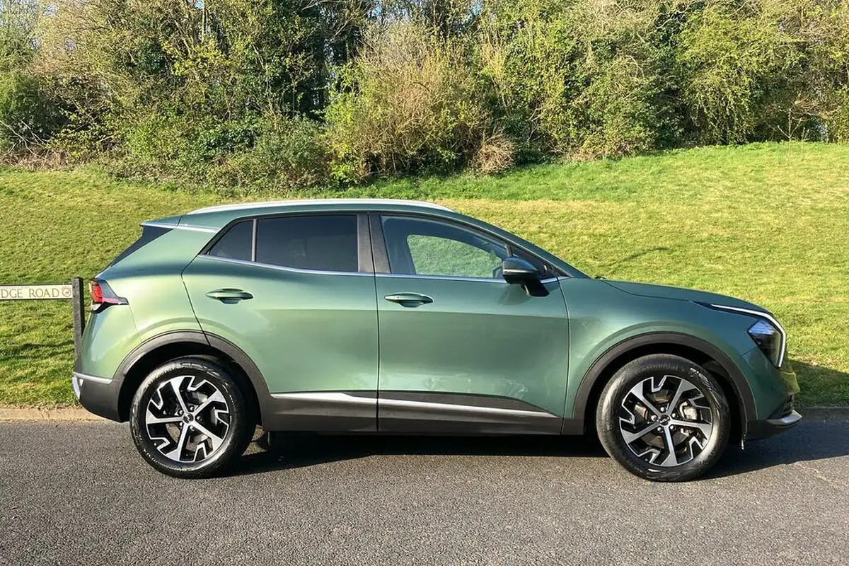 2022-kia-sportage-16-t-gdi-3-226bhp-hev-1598cc-auto-big-4
