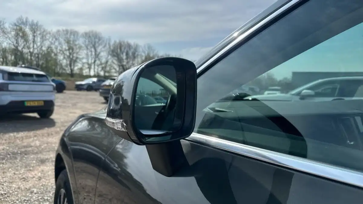 2021-volvo-xc60-20-b5-inscription-big-24