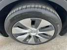 2022-tesla-model-y-e-long-range-small-30