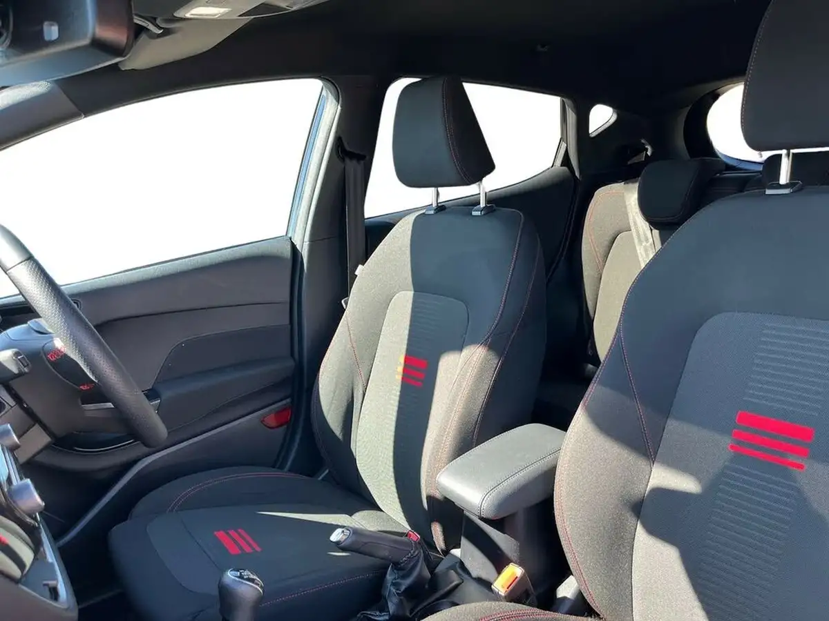 2023-ford-fiesta-big-7