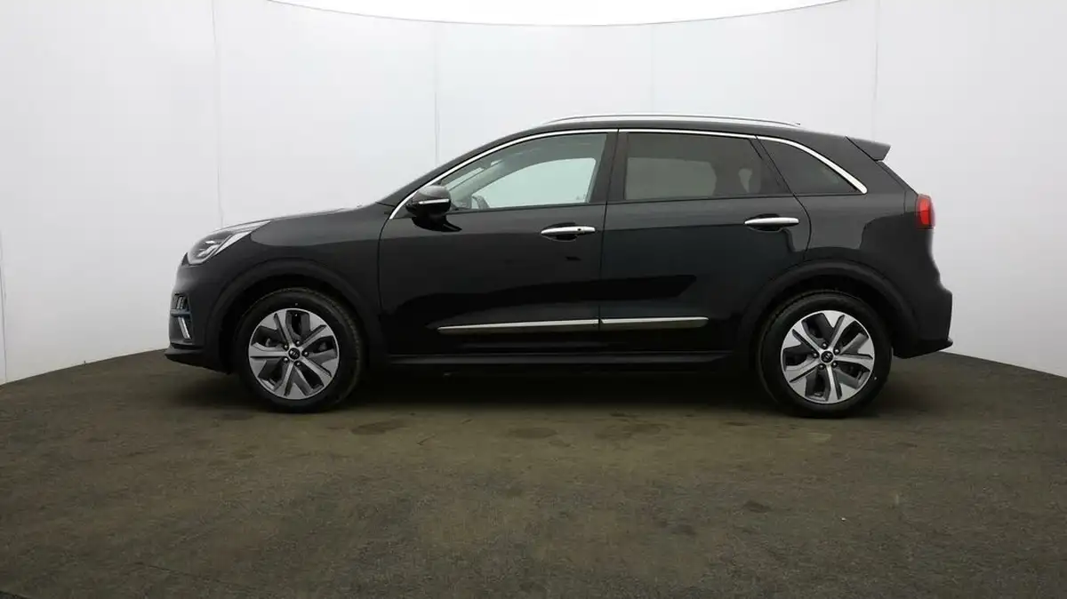 2022-kia-e-niro-ev-4-big-3