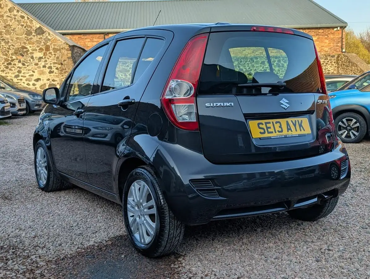 2013-suzuki-splash-12-sz4-big-13