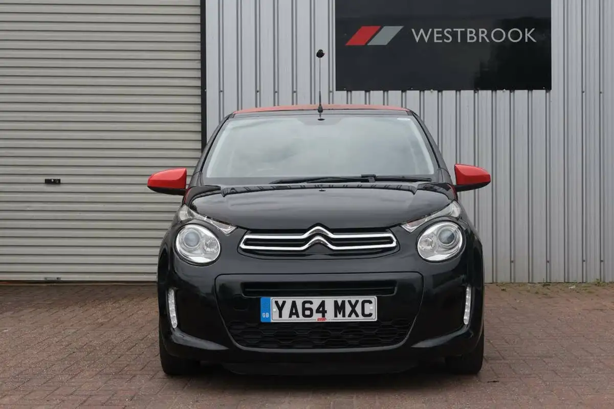 2015-citroen-c1-12-puretech-airscape-flair-3d-big-11