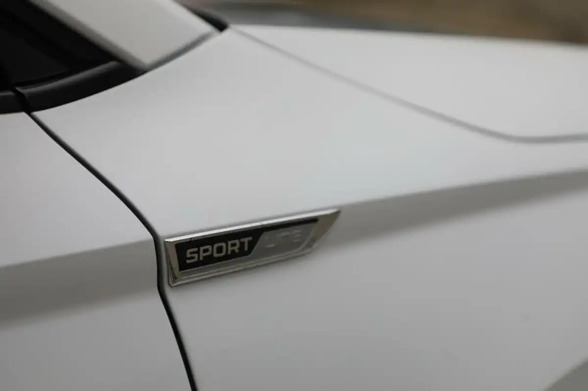 2023-skoda-karoq-20tdi-sportline-4x4-dsg-big-24