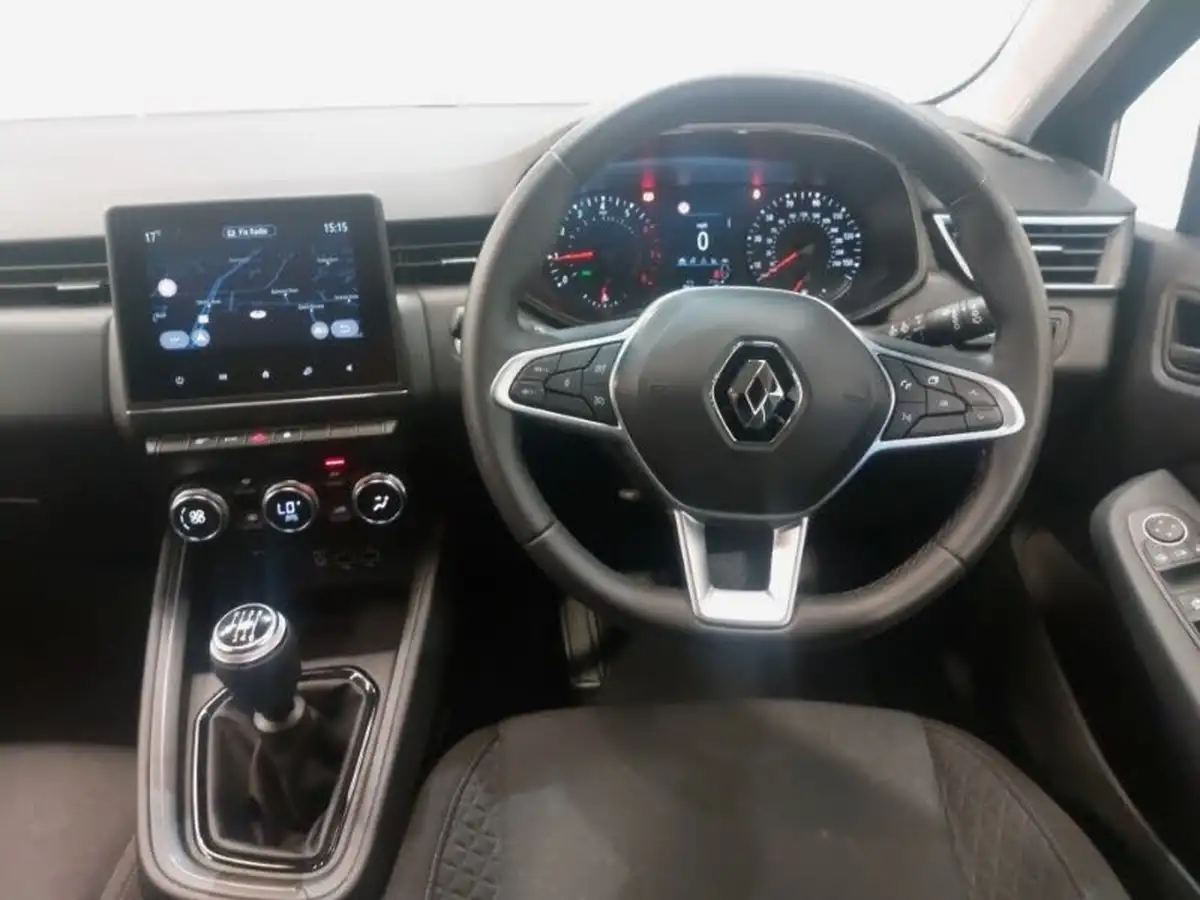 2022-renault-clio-10-tce-iconic-edition-big-6