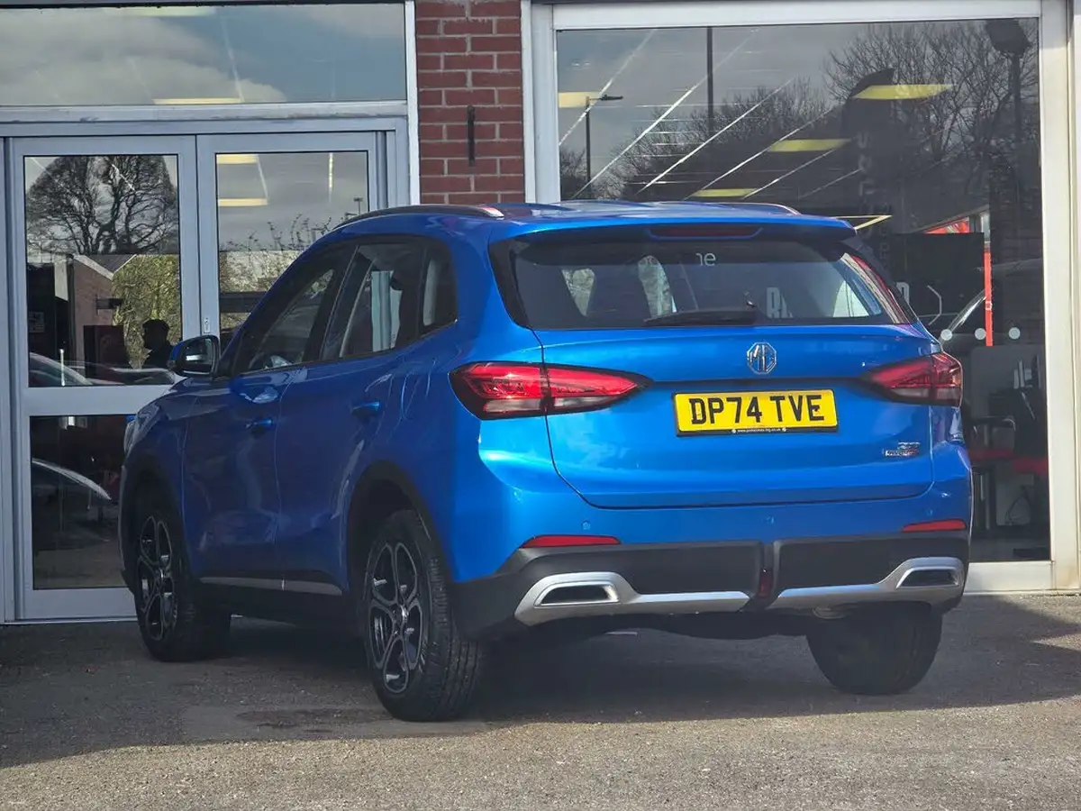 2024-mg-zs-suv-15-se-196ps-hybrid-1498cc-auto-big-3