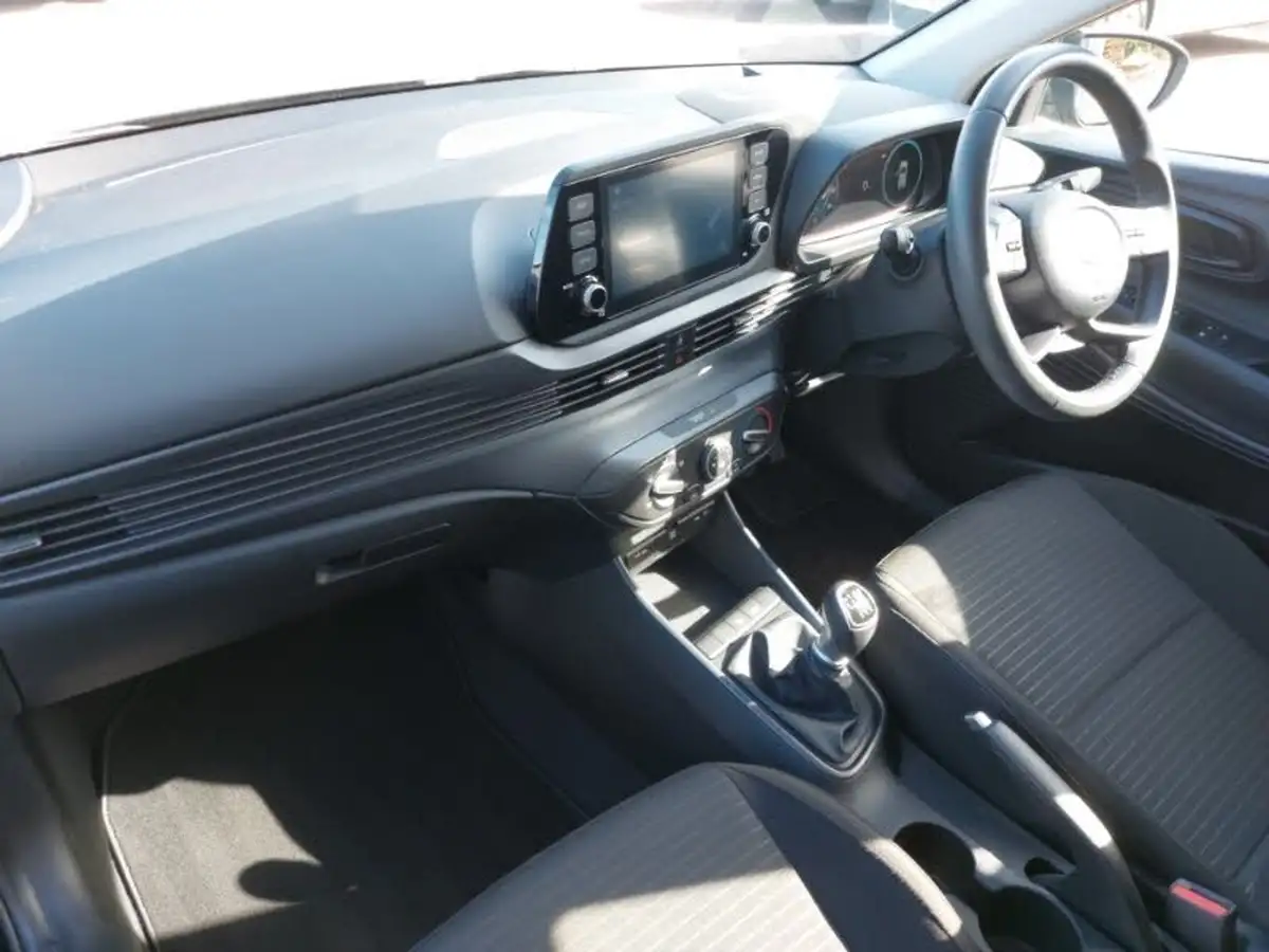 2022-hyundai-i20-10-t-gdi-se-connect-eclutch-imt-big-16