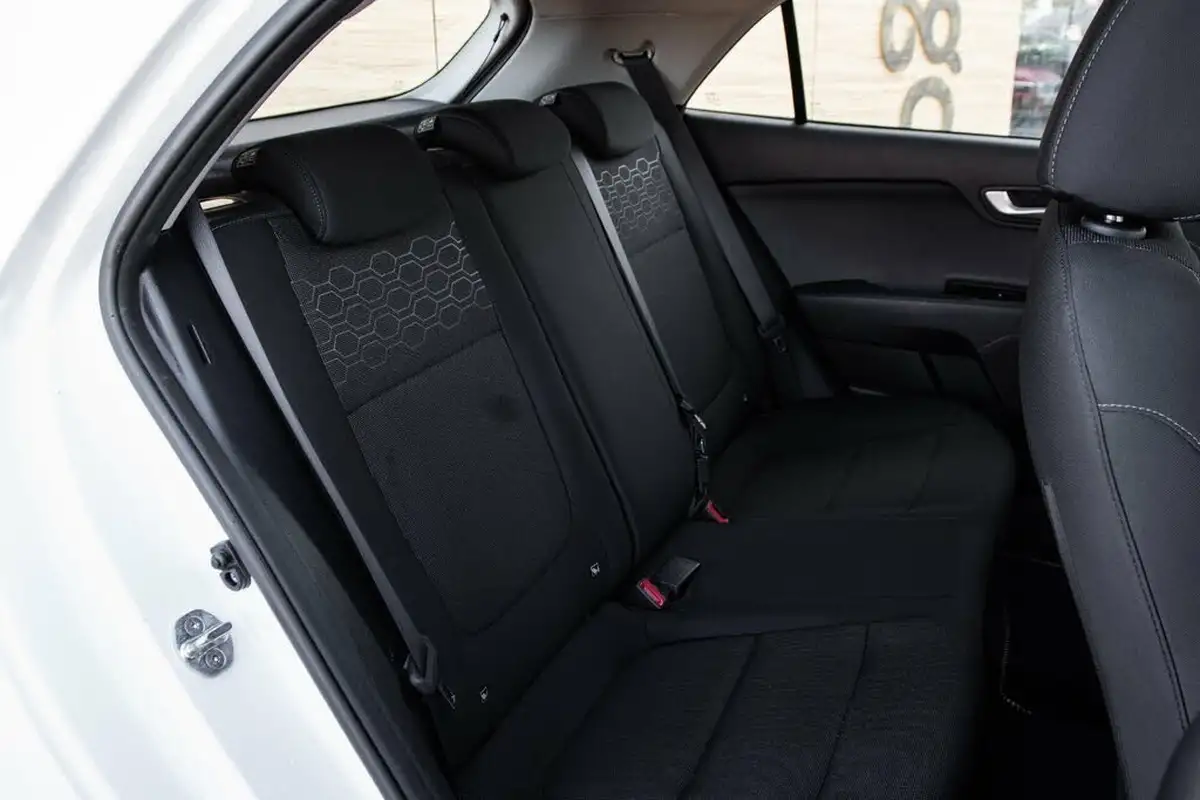 2021-kia-rio-10-t-gdi-2-dct-big-29