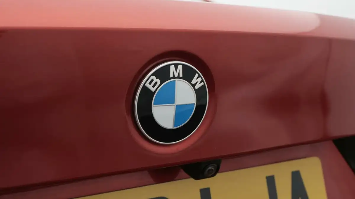 2019-bmw-3-series-20-330e-m-sport-plus-pack-big-20