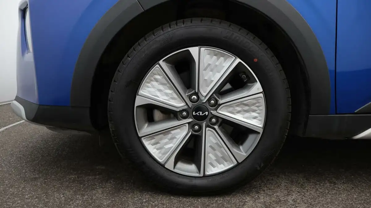 2022-kia-soul-ev-maxx-big-18