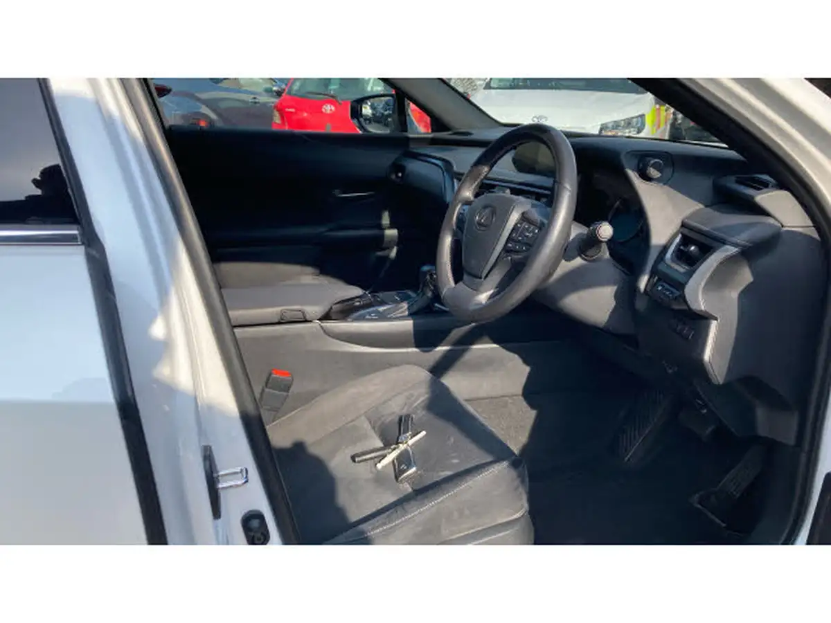 2021-lexus-ux-250h-20-ux-184bhp-without-navigation-big-10